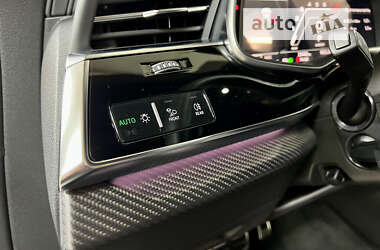 Внедорожник / Кроссовер Audi RS Q8 2022 в 