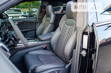 Внедорожник / Кроссовер Audi RS Q8 2020 в Киеве