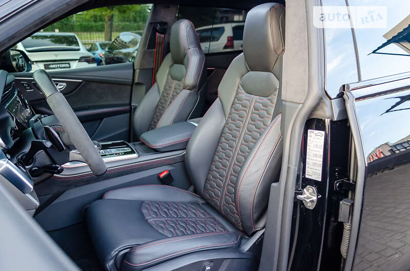 Внедорожник / Кроссовер Audi RS Q8 2020 в Киеве