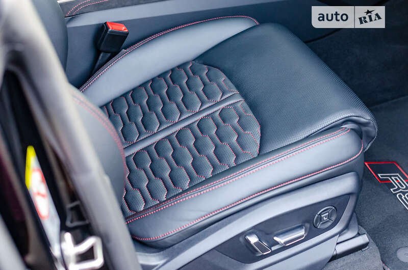 Внедорожник / Кроссовер Audi RS Q8 2020 в Киеве