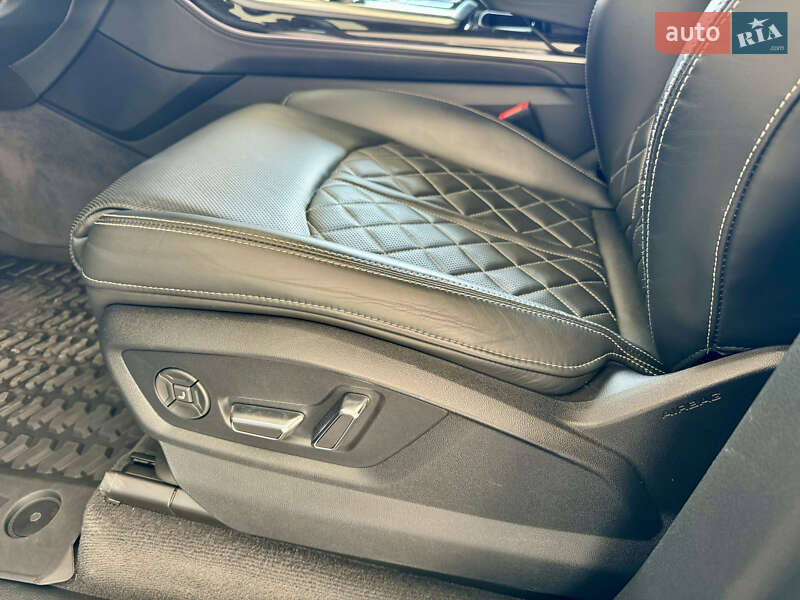 Позашляховик / Кросовер Audi RS Q8 2021 в Львові