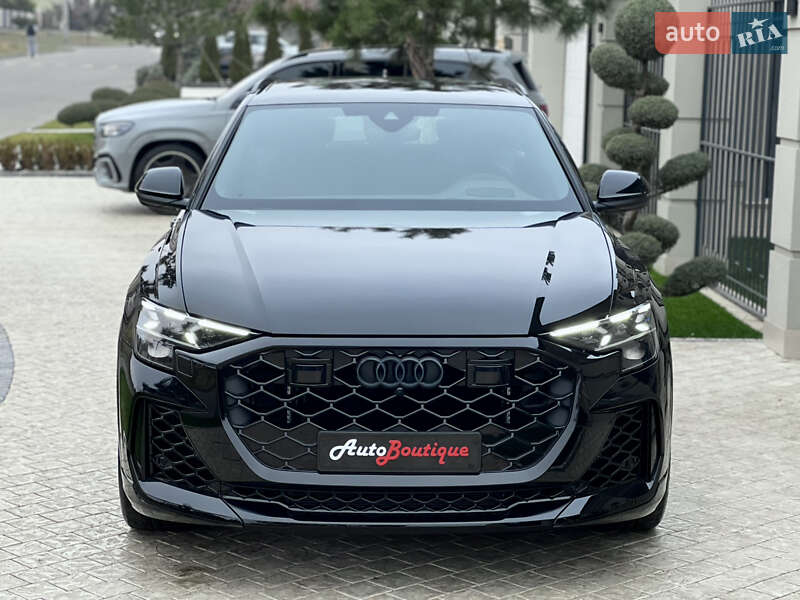 Внедорожник / Кроссовер Audi RS Q8 2024 в 