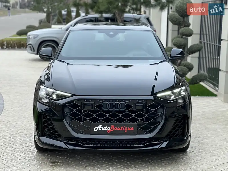 Внедорожник / Кроссовер Audi RS Q8 2024 в 