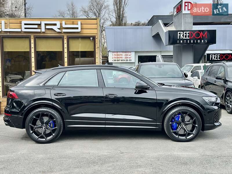 Внедорожник / Кроссовер Audi RS Q8 2025 в Киеве