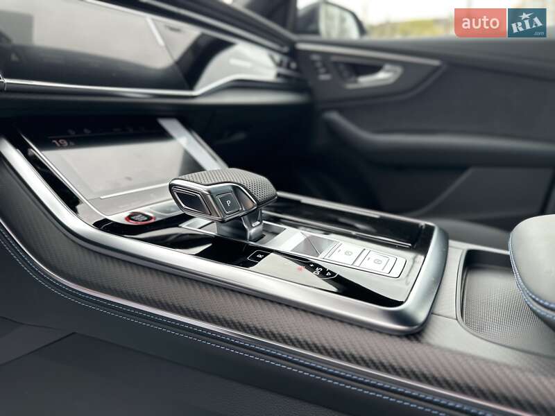 Внедорожник / Кроссовер Audi RS Q8 2025 в Киеве