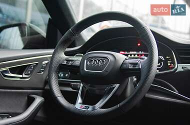 Внедорожник / Кроссовер Audi RS Q8 2023 в 