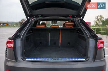 Внедорожник / Кроссовер Audi RS Q8 2020 в 