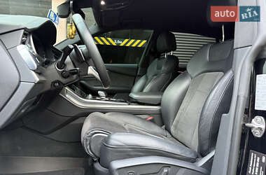 Позашляховик / Кросовер Audi RS Q8 2021 в 