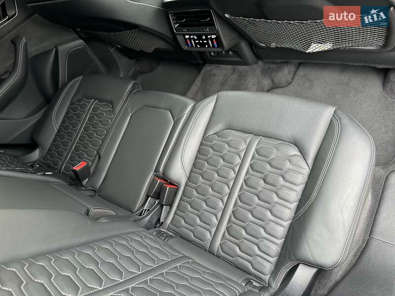 Позашляховик / Кросовер Audi RS Q8 2023 в Києві