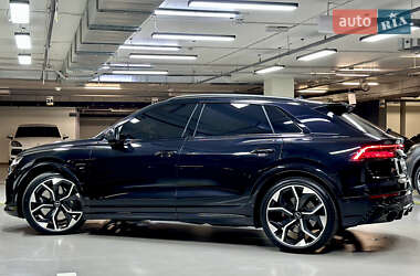 Внедорожник / Кроссовер Audi RS Q8 2020 в 