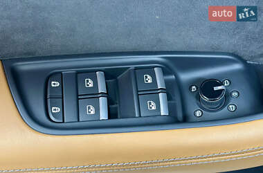 Внедорожник / Кроссовер Audi RS Q8 2020 в 