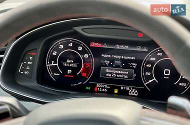 Внедорожник / Кроссовер Audi RS Q8 2021 в 