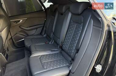 Внедорожник / Кроссовер Audi RS Q8 2023 в 