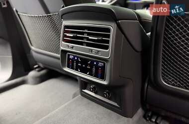 Внедорожник / Кроссовер Audi RS Q8 2023 в 