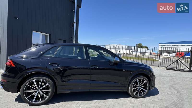 Внедорожник / Кроссовер Audi RS Q8 2020 в Кременчуге
