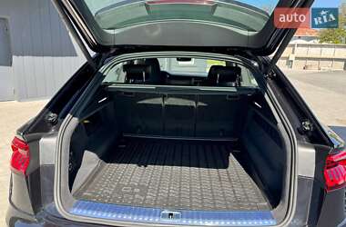 Внедорожник / Кроссовер Audi RS Q8 2020 в 