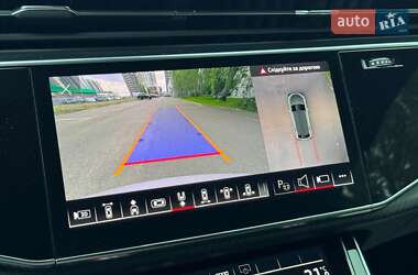 Внедорожник / Кроссовер Audi RS Q8 2021 в 