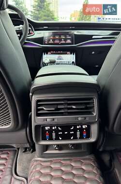 Внедорожник / Кроссовер Audi RS Q8 2021 в 