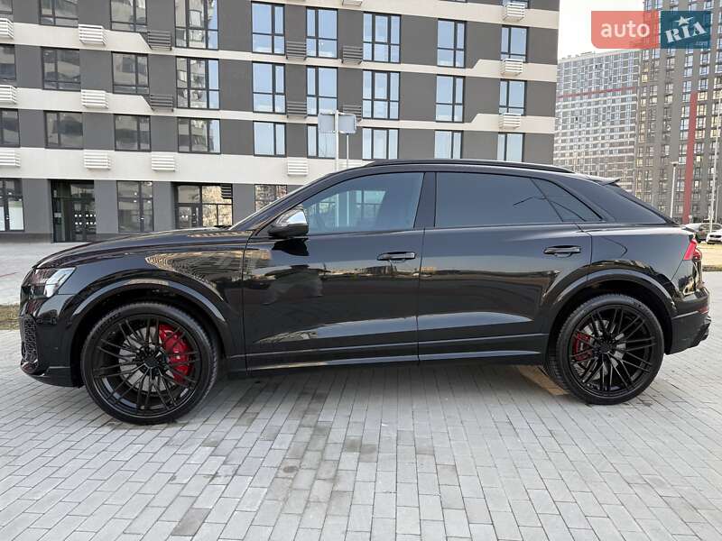 Внедорожник / Кроссовер Audi RS Q8 2024 в Киеве