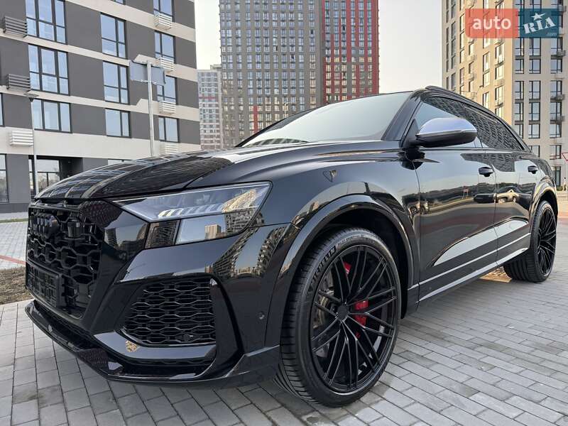 Внедорожник / Кроссовер Audi RS Q8 2024 в Киеве