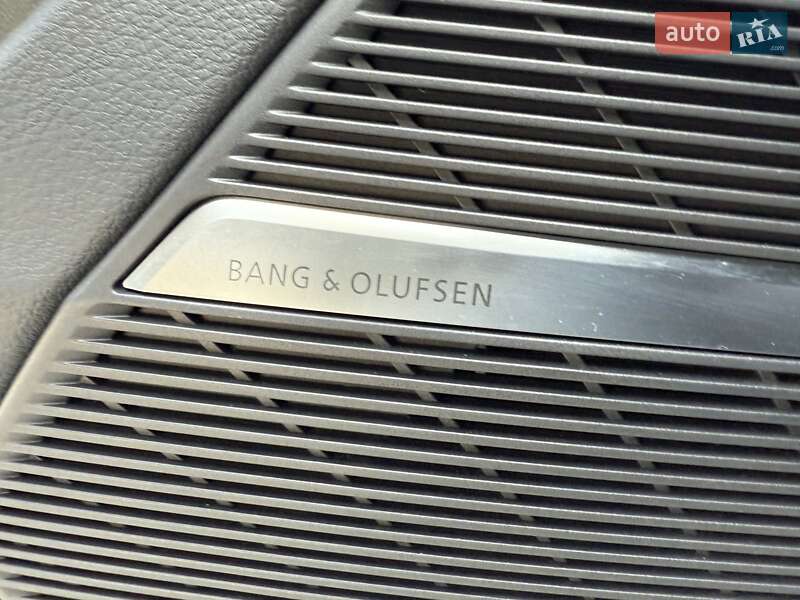 Внедорожник / Кроссовер Audi RS Q8 2024 в Киеве