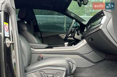 Внедорожник / Кроссовер Audi RS Q8 2023 в 