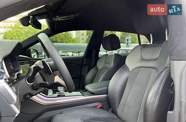Внедорожник / Кроссовер Audi RS Q8 2023 в 