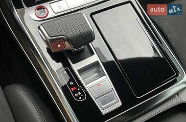 Внедорожник / Кроссовер Audi RS Q8 2023 в 