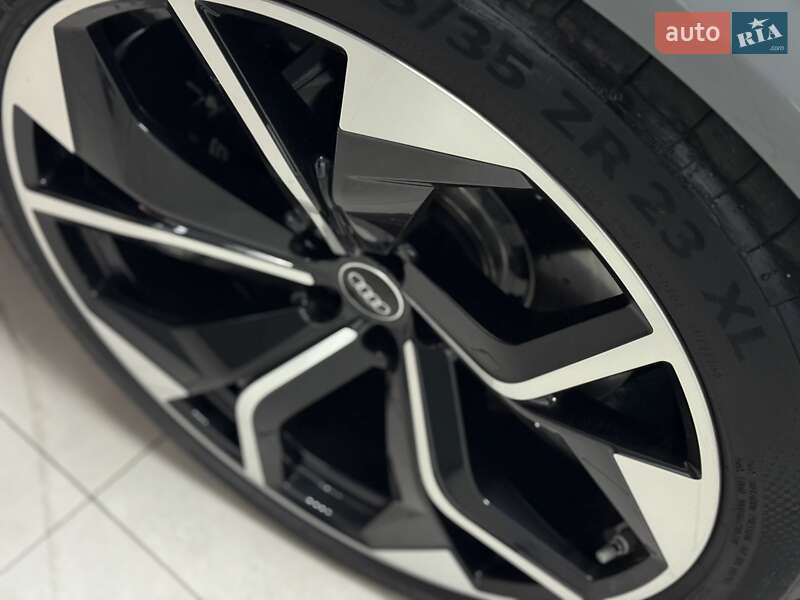 Позашляховик / Кросовер Audi RS Q8 2023 в Тернополі