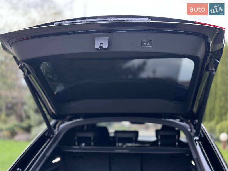 Внедорожник / Кроссовер Audi RS Q8 2023 в Ровно