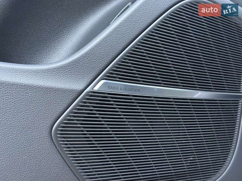 Внедорожник / Кроссовер Audi RS Q8 2023 в Ровно