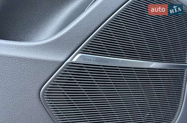 Внедорожник / Кроссовер Audi RS Q8 2023 в 