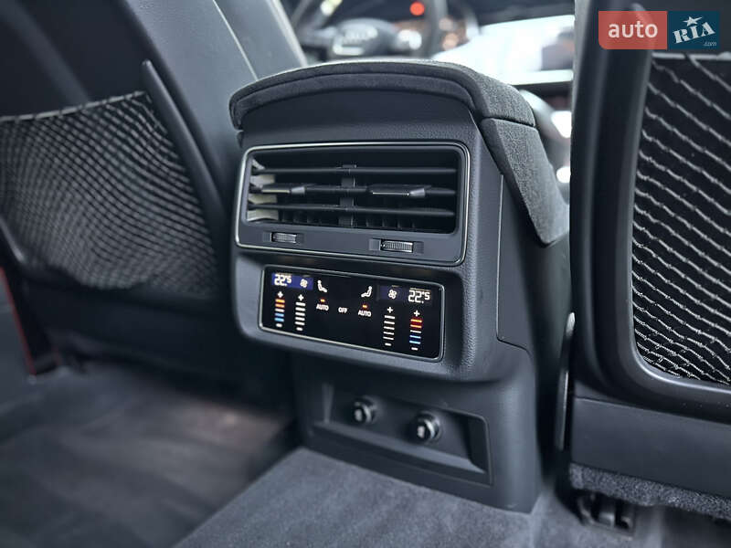 Внедорожник / Кроссовер Audi RS Q8 2023 в Ровно