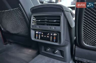 Внедорожник / Кроссовер Audi RS Q8 2023 в 