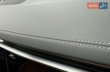 Внедорожник / Кроссовер Audi RS Q8 2023 в 