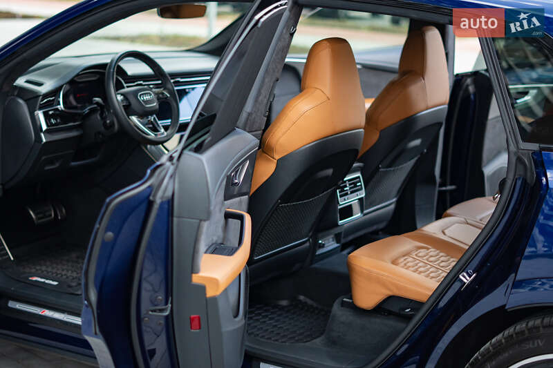 Внедорожник / Кроссовер Audi RS Q8 2020 в Киеве