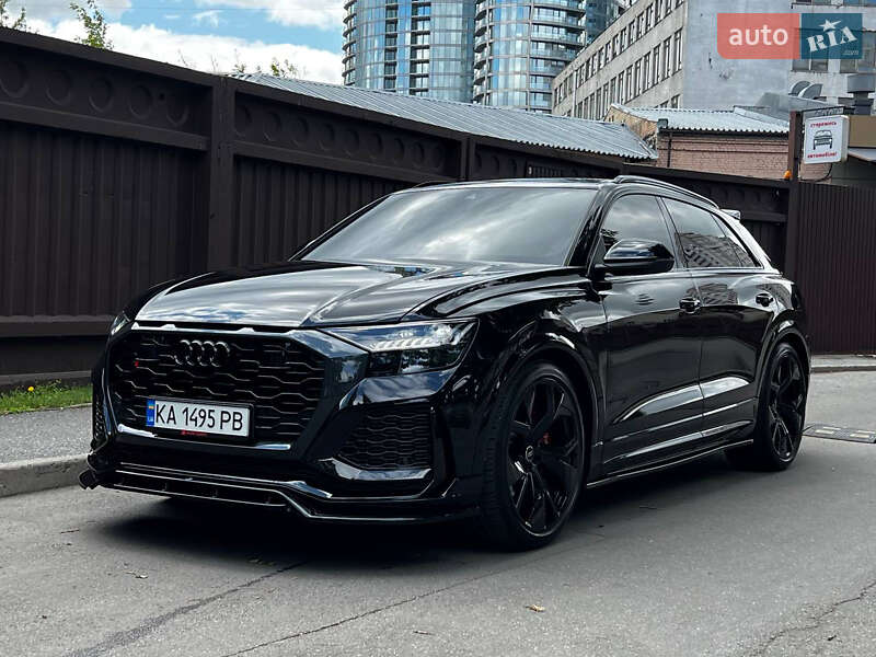 Внедорожник / Кроссовер Audi RS Q8 2023 в 