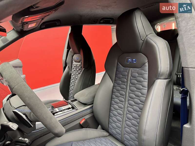 Внедорожник / Кроссовер Audi RS Q8 2025 в Киеве