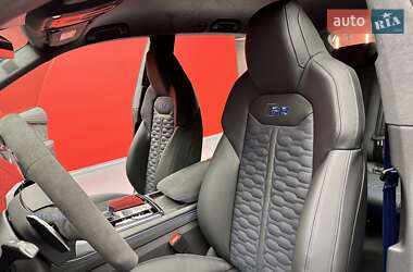 Внедорожник / Кроссовер Audi RS Q8 2025 в 