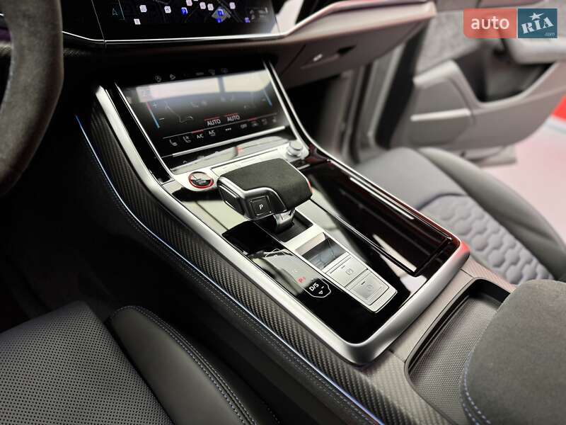 Внедорожник / Кроссовер Audi RS Q8 2025 в Киеве