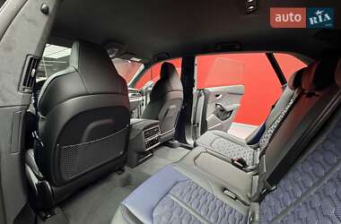 Внедорожник / Кроссовер Audi RS Q8 2025 в 