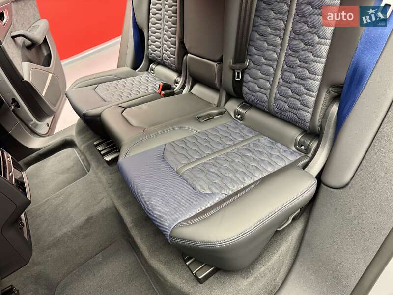 Внедорожник / Кроссовер Audi RS Q8 2025 в Киеве