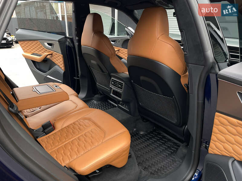Внедорожник / Кроссовер Audi RS Q8 2020 в Киеве