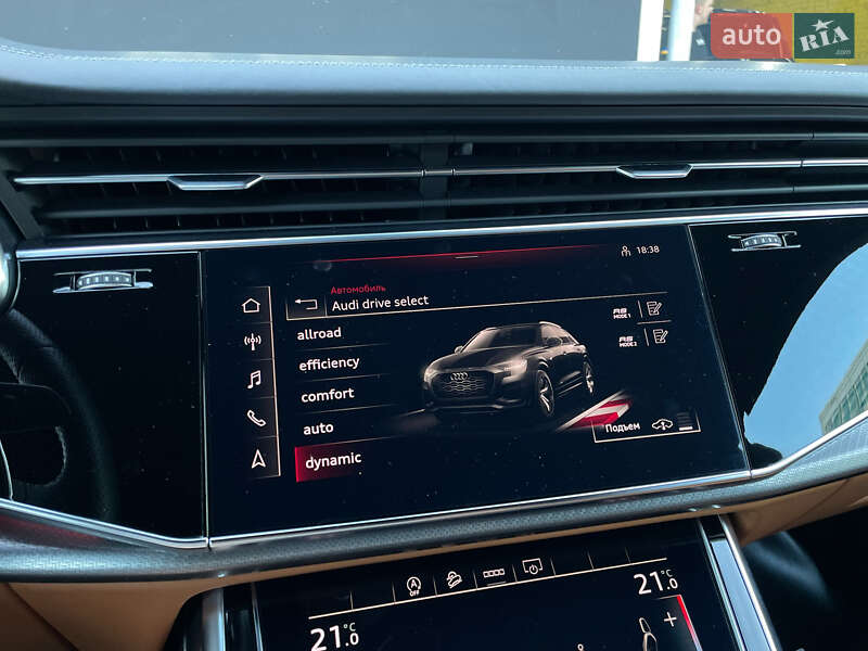 Внедорожник / Кроссовер Audi RS Q8 2020 в Киеве