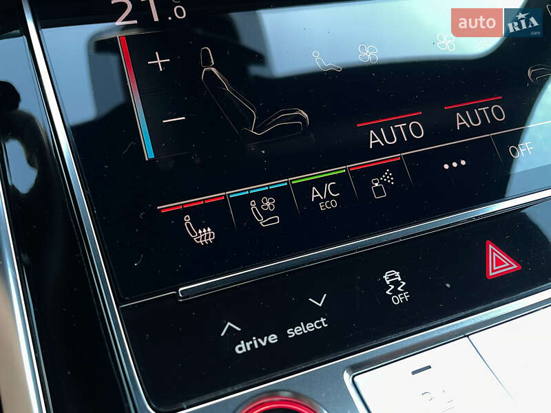 Внедорожник / Кроссовер Audi RS Q8 2020 в Киеве