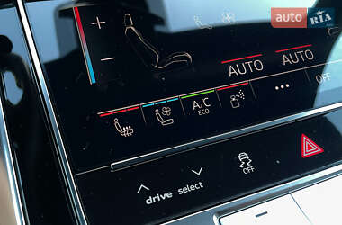 Внедорожник / Кроссовер Audi RS Q8 2020 в 