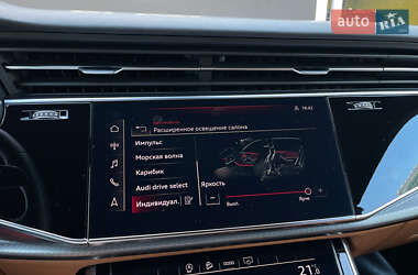 Внедорожник / Кроссовер Audi RS Q8 2020 в 