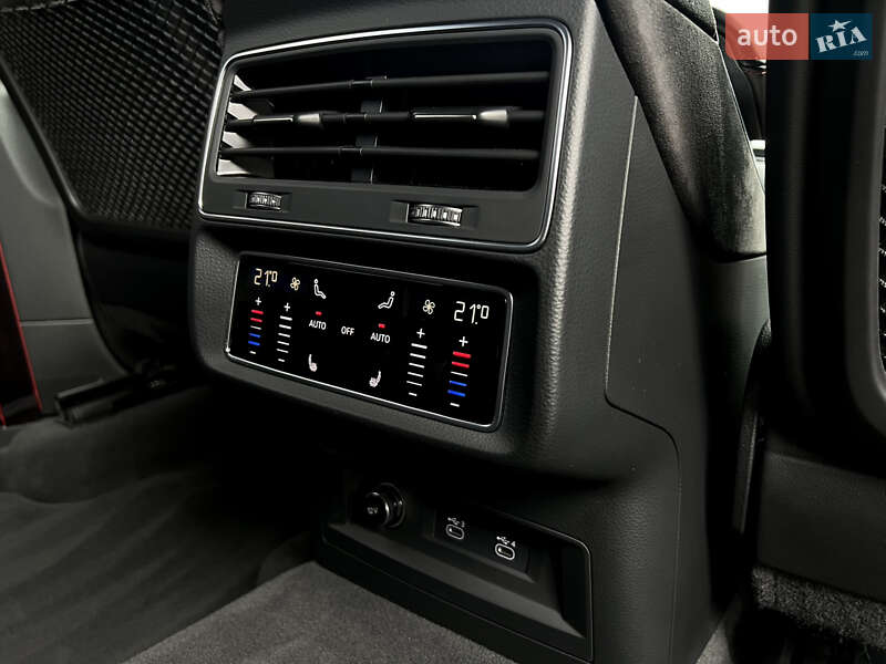 Внедорожник / Кроссовер Audi RS Q8 2021 в Львове
