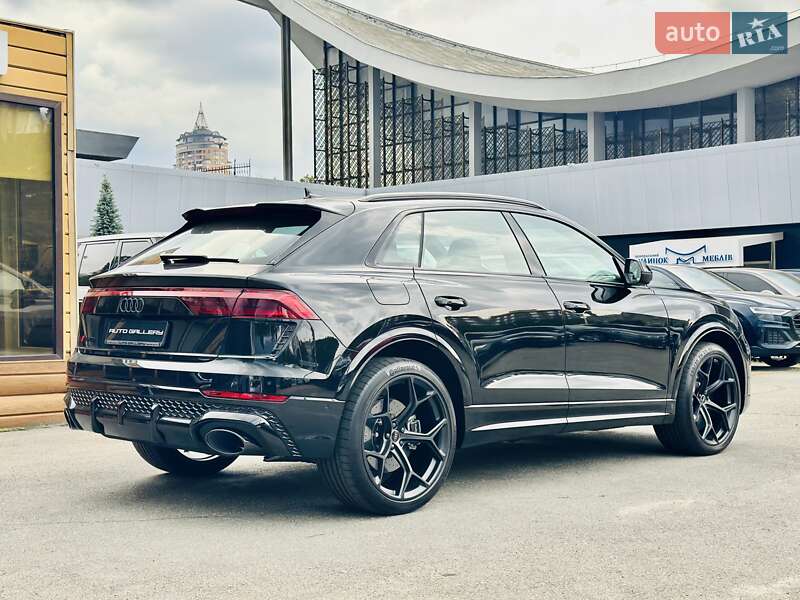Внедорожник / Кроссовер Audi RS Q8 2025 в Киеве