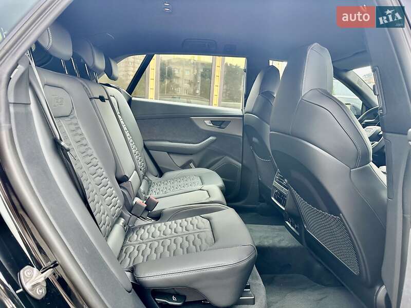 Внедорожник / Кроссовер Audi RS Q8 2025 в Киеве